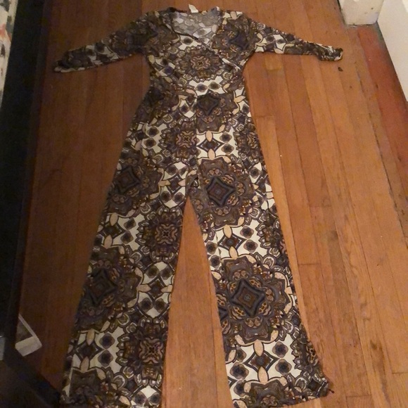 90s does 70s jumpsuit - Picture 2 of 5